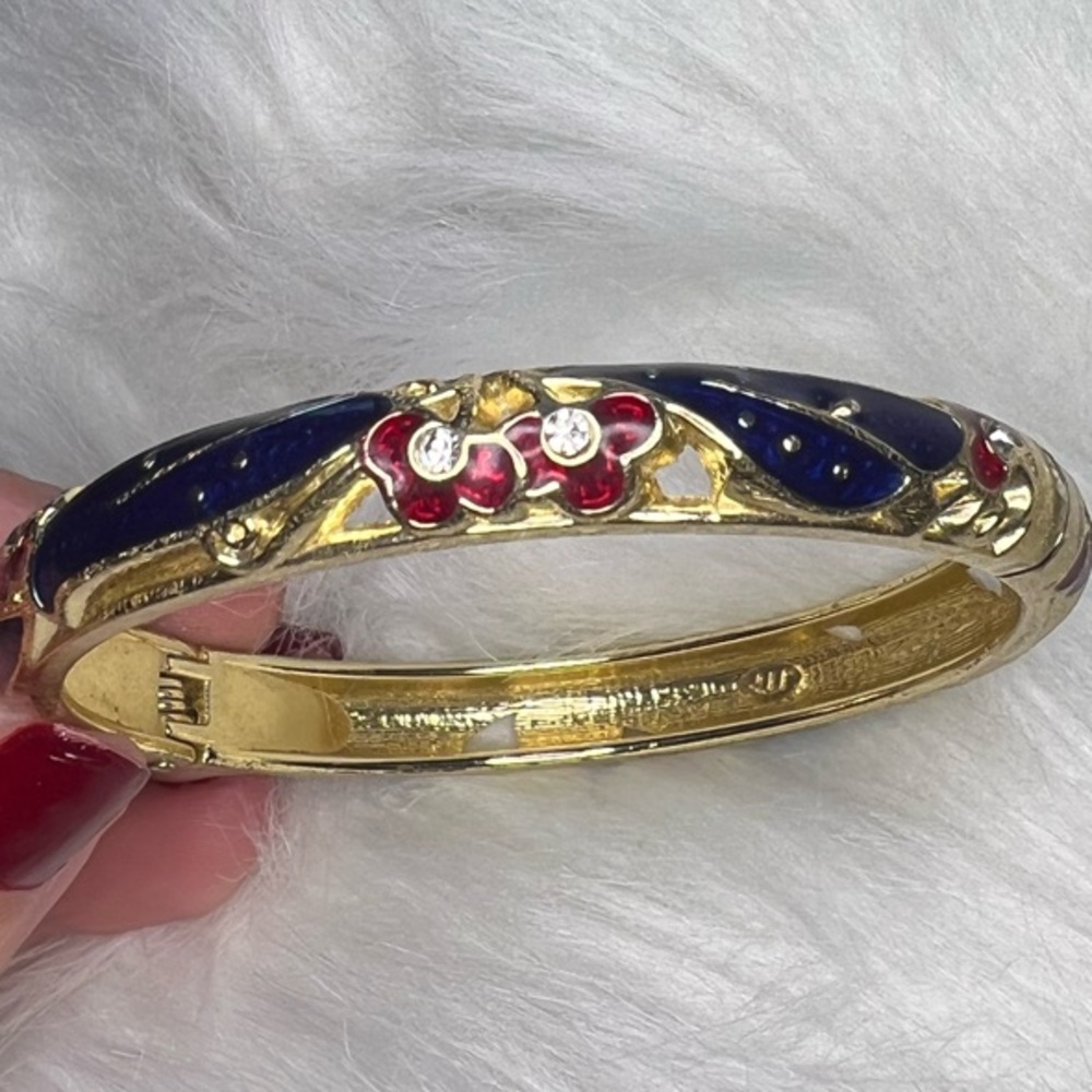 Gorgeous Vintage JTF hinged bracelet